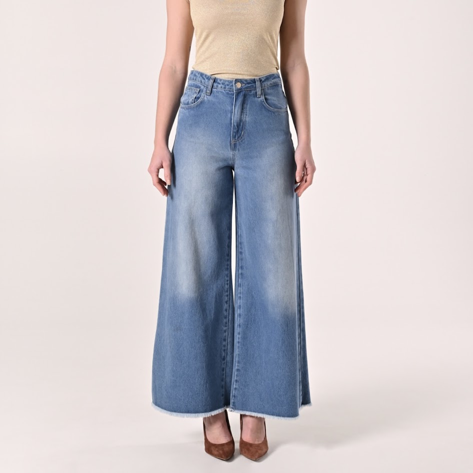 Jean Ragusa Jeans curvy gamba larga svasato taglio vivo donna – Distefano ...