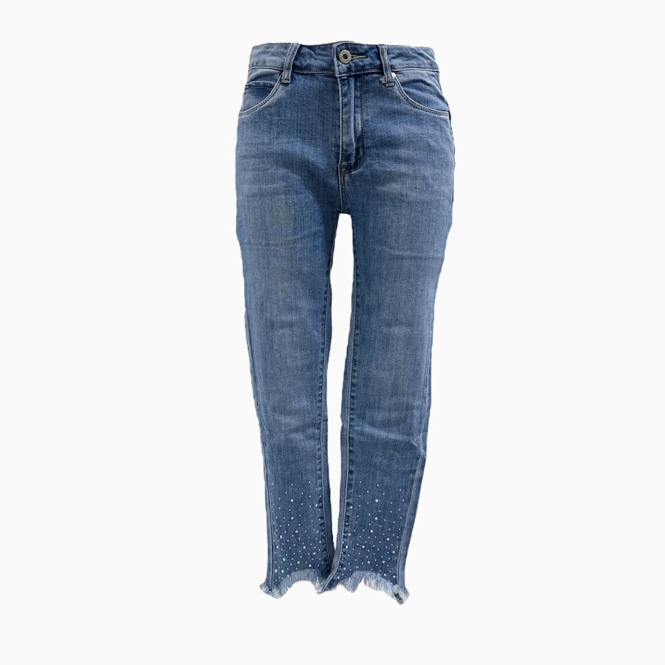Jeans sagomato sfargiato alla caviglia strass