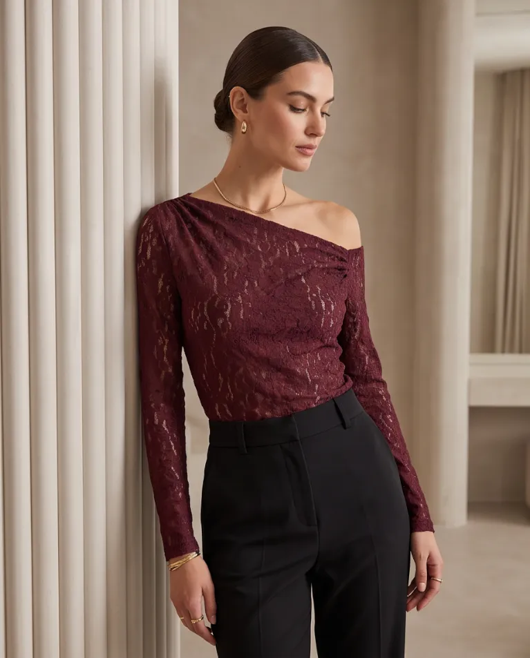 Maglia trasparente sagomata elegante donna