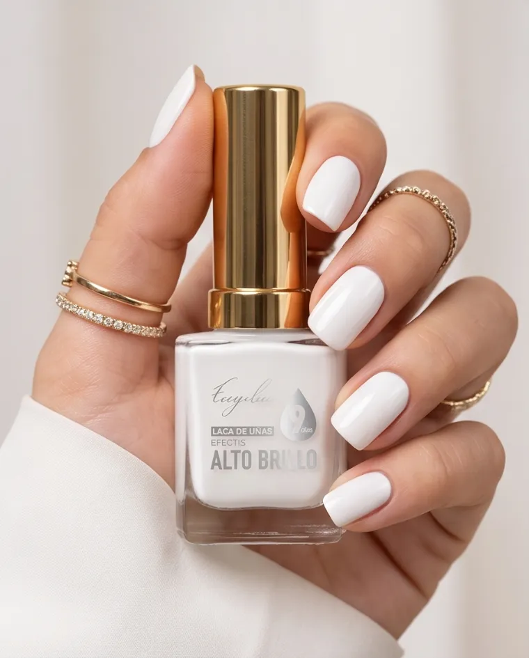 Smalto effetto gel colorazione bianco 007
