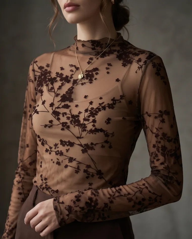 Blusa trasparente dettagli in velluto sotto giacca donna